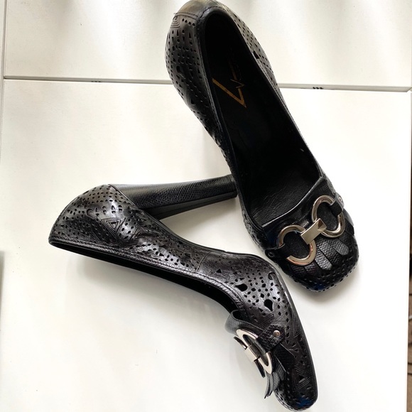 Vince Camuto Lazer Cut Leather Heels - Picture 1 of 6